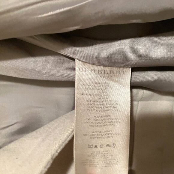 Burberry London Wool Coat size 46 EUC - Picture 9 of 9